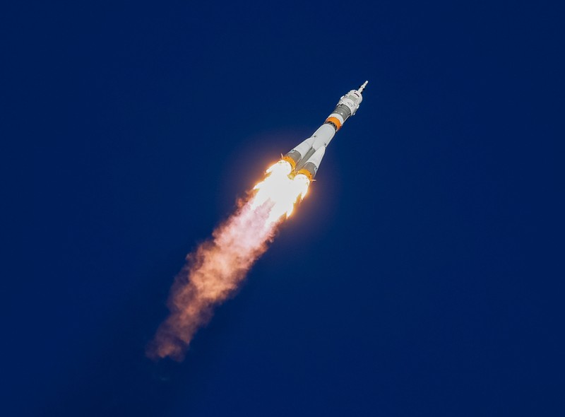 Space crew survives plunge to Earth after Russian rocket fails